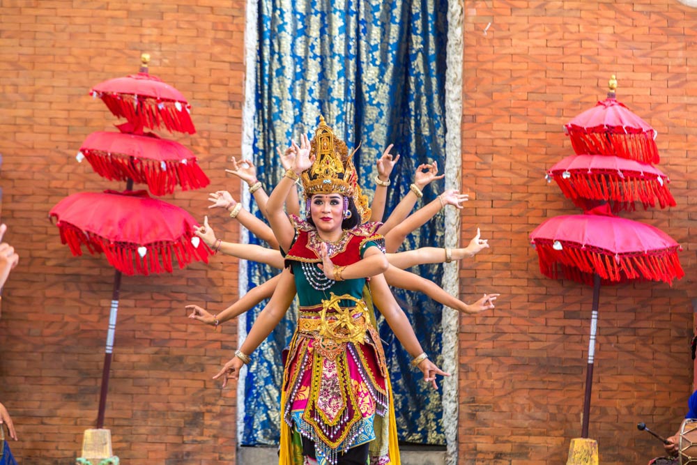 Cool Things to do in Ubud, Bali: Traditional dance performance