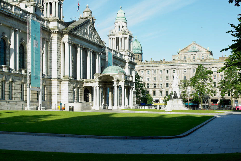 Fun Things to do in Belfast: City Hall