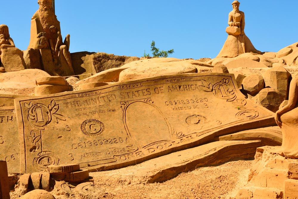 Must do things in Portugal: International Sand Sculpture Festival