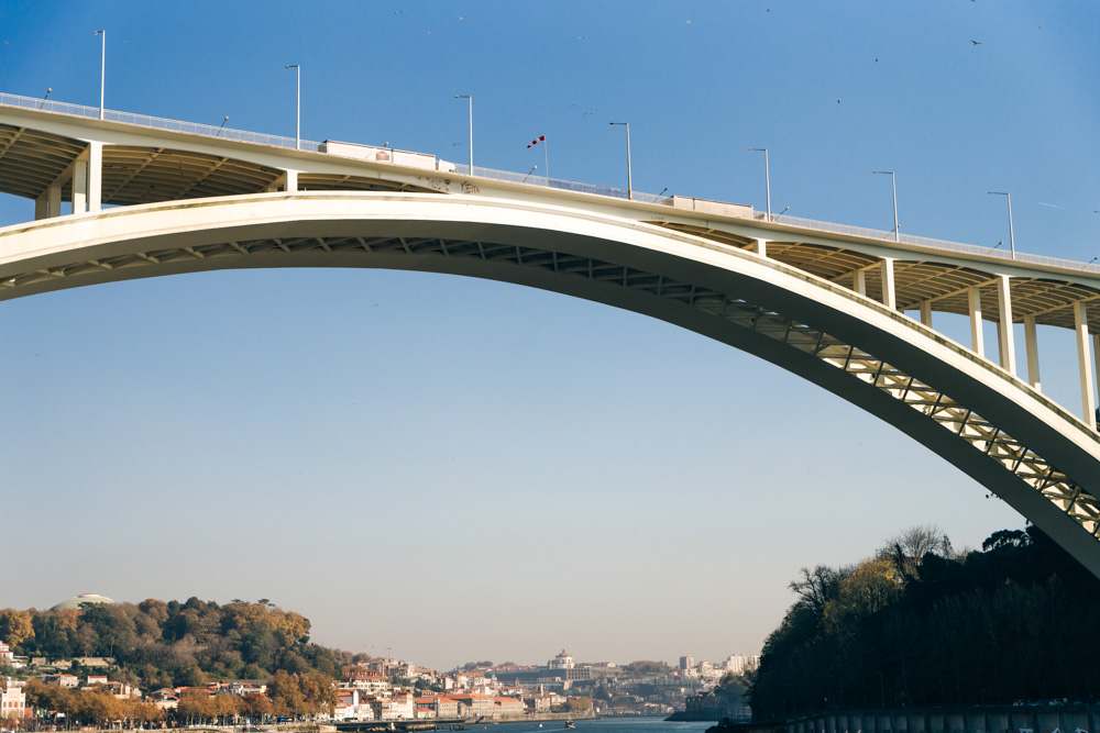 Unique Things to do in Porto: Porto Bridge