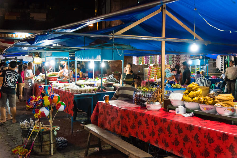 Unique Things to do in Ubud, Bali: Gianyar Night Market