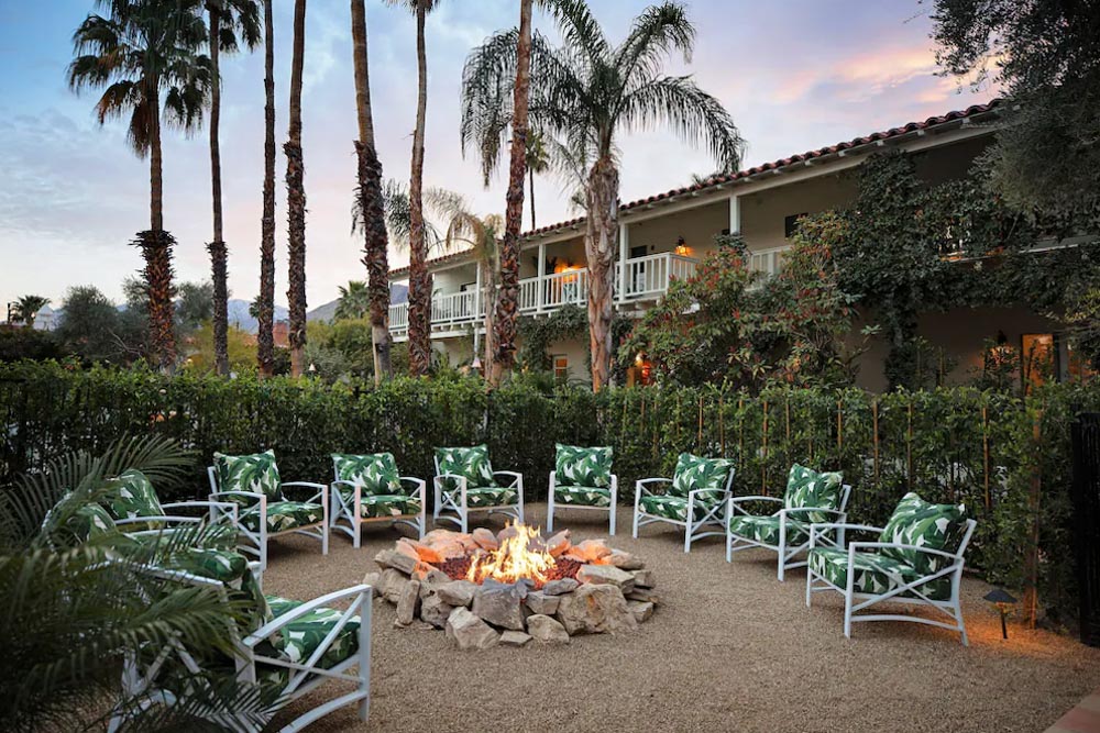 Cool Hotels Near Joshua Tree National Park: The Colony Palms Hotel and Bungalows