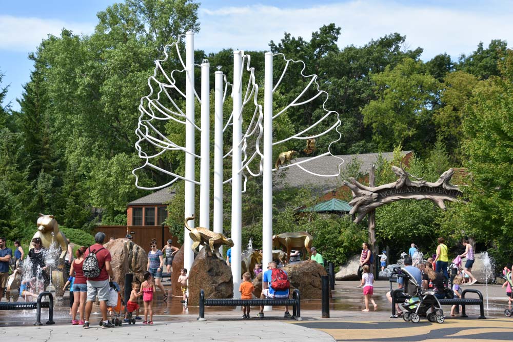 Cool Things to do in Minneapolis: Minnesota Zoo