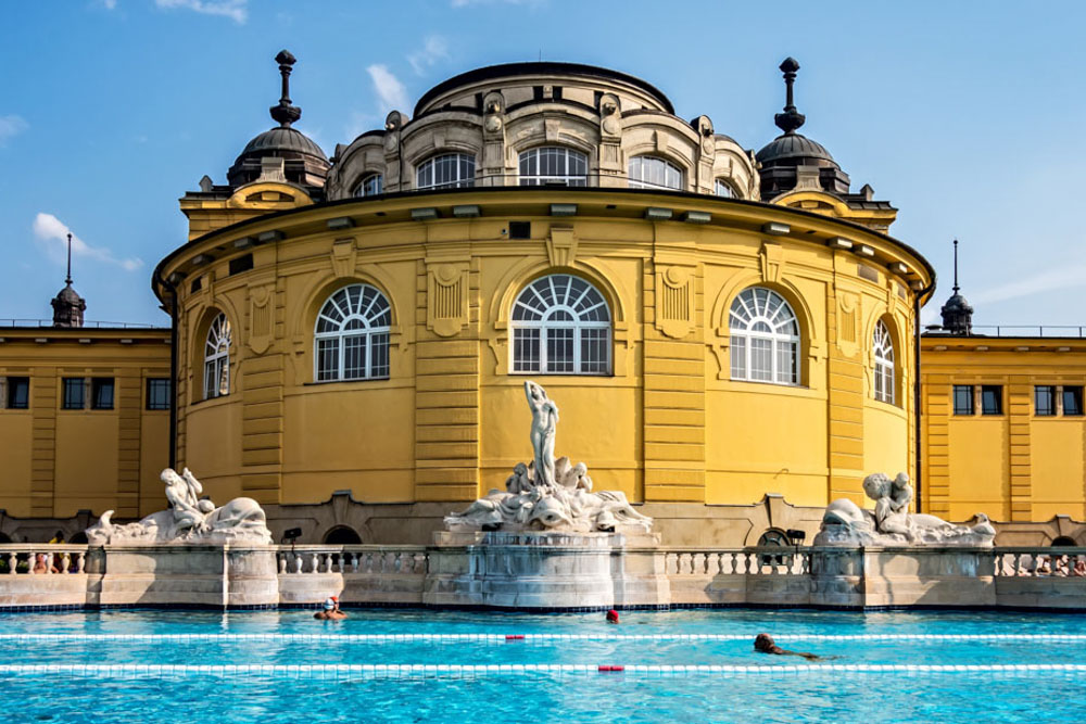 Fun Things to do in Hungary: Bath