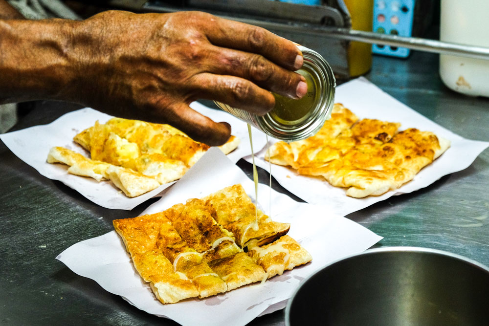 Local Foods to try in Thailand: Banana Roti