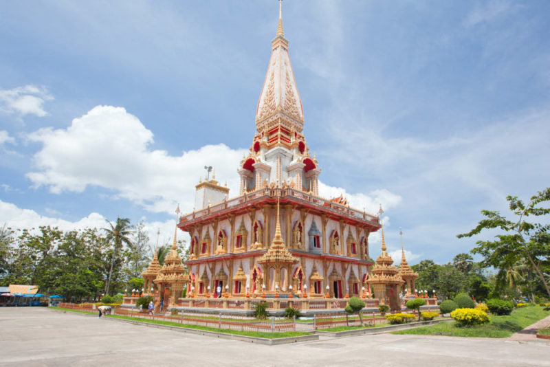 Best Things to do in Phuket Thailand: Authentic Temples