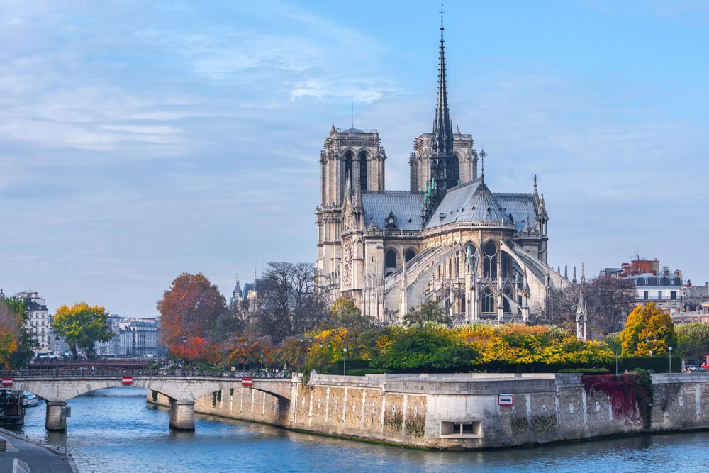 Cool Things to do in France: Hunchback of Notre Dame