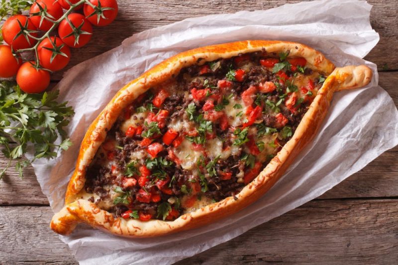 Traditional Foods to try in Istanbul: Pide
