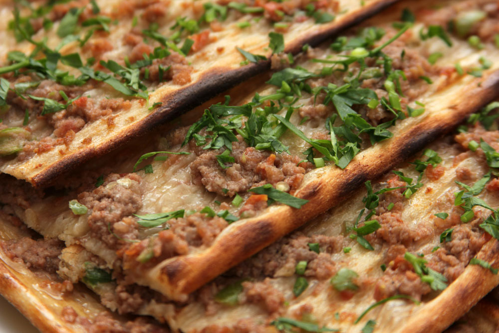 Unique Foods to try in Istanbul: Pide