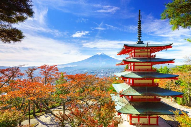 What Countries Have Shoulder Season in October: Japan