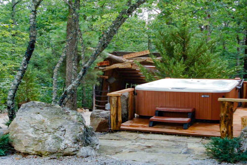 Where to stay in Hot Springs Arkansas: Fox Pass Cabins