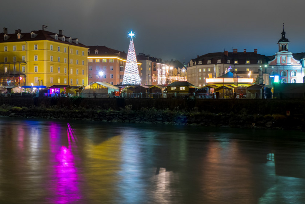 Best Christmas Markets in Austria for Shopping: Innsbruck Marktplatz