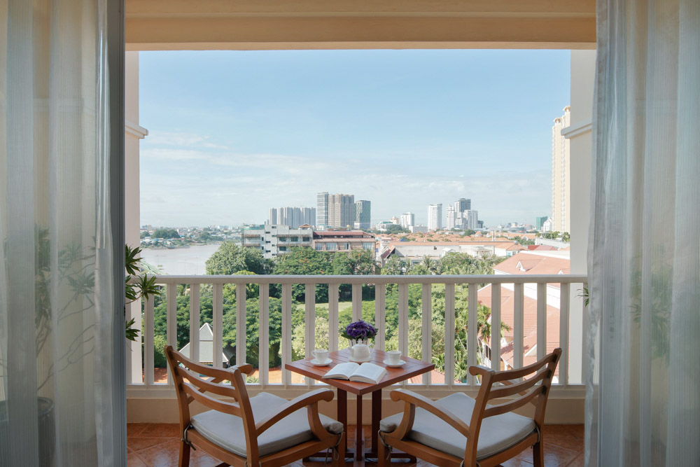 Cool Hotels Phnom Penh Cambodia: Sofitel Phnom Penh Phokeethra