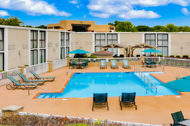 Cool Little Rock Hotels: Wyndham Riverfront Hotel
