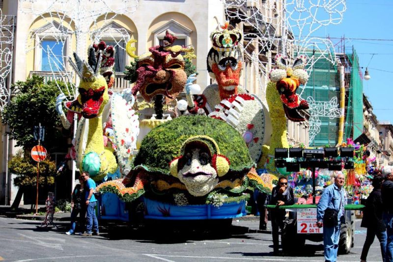 Cool Things to do in Palermo: Carnevale di Acireale