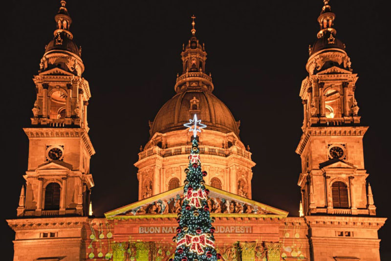 Festive Christmas Markets in Budapest: St Stephen’s Basilica Christmas Market