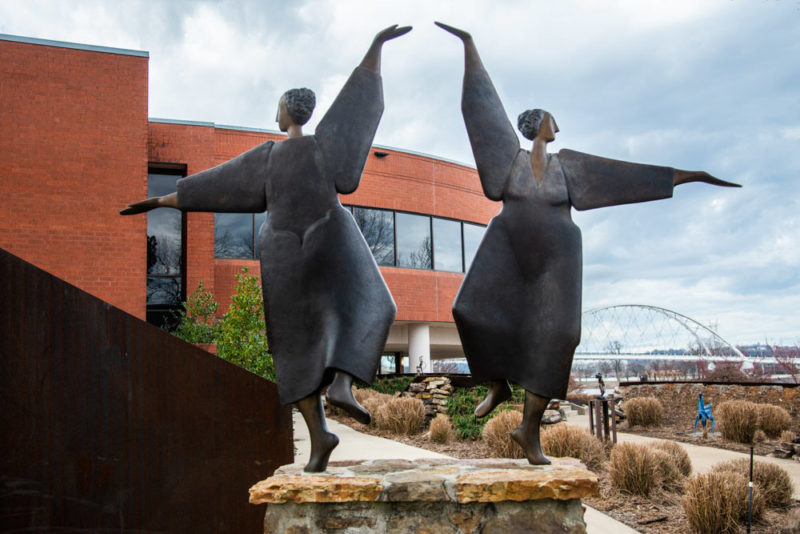 Little Rock Arkansas Bucket List: Vogel Schwartz Sculpture Garden