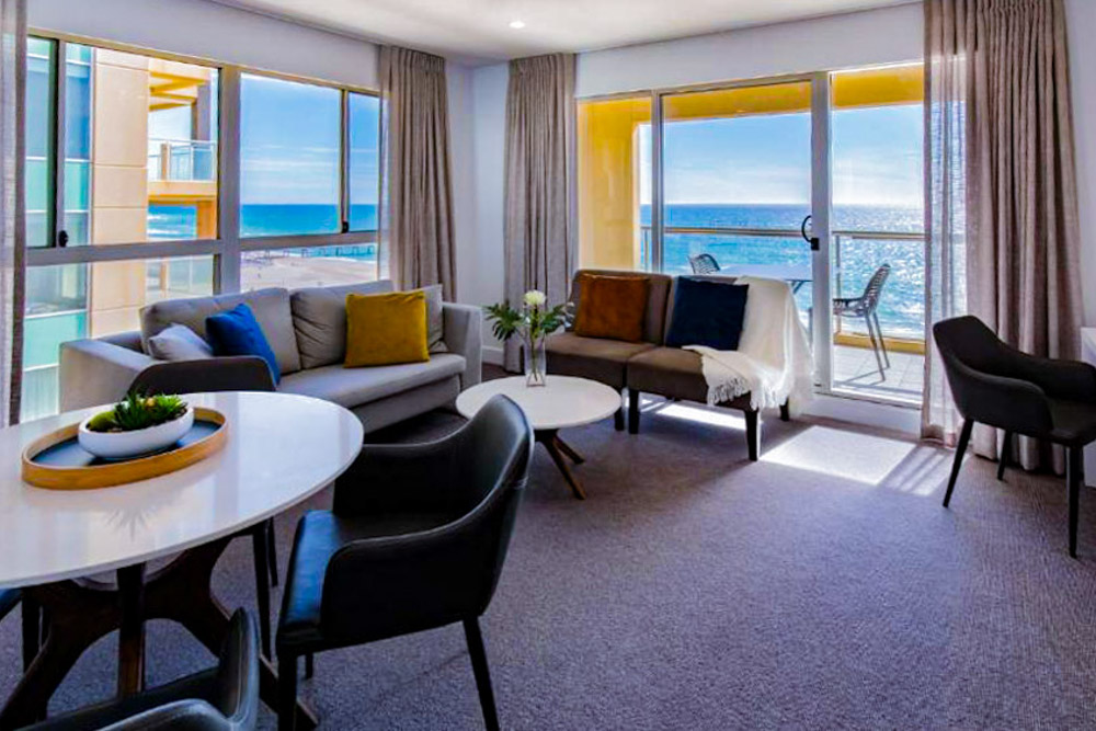 Best Adelaide Hotels: Oaks Glenelg Plaza Pier Suites