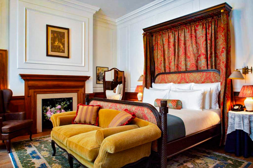 Best Hotels London: The Ned