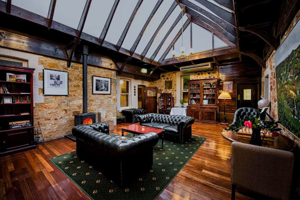 Cool Adelaide Hotels: Mount Lofty House