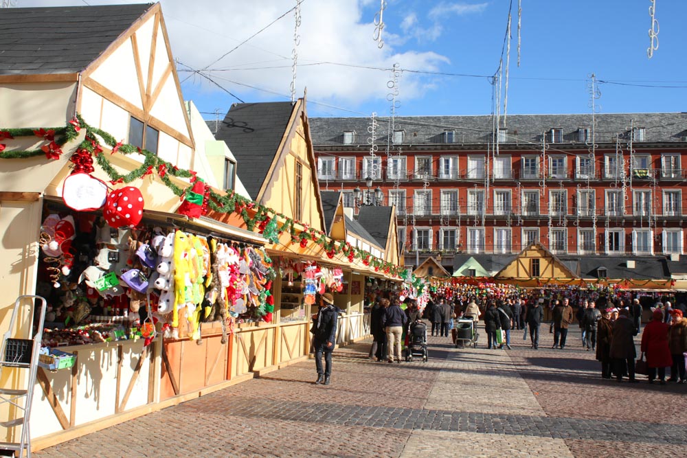 Festive Christmas Markets in Europe: Mercado de Navidad: Madrid, Spain