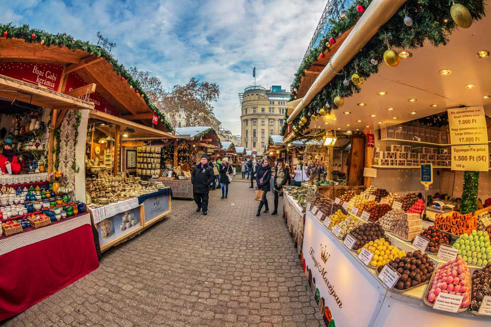 Must Visit Europe Christmas Markets: Vorosmarty Square: Budapest, Hungary