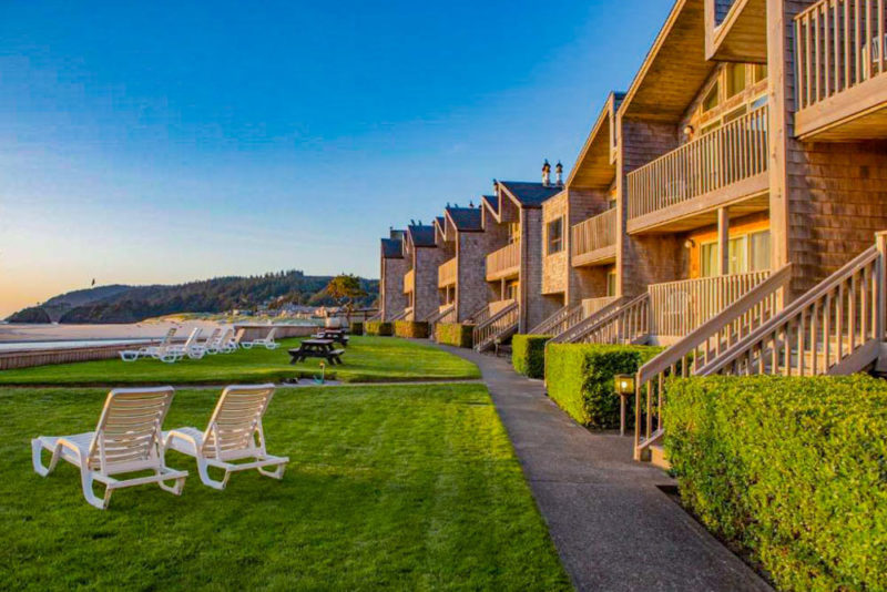 Unique Hotels Cannon Beach Oregon: Schooner’s Cove Inn