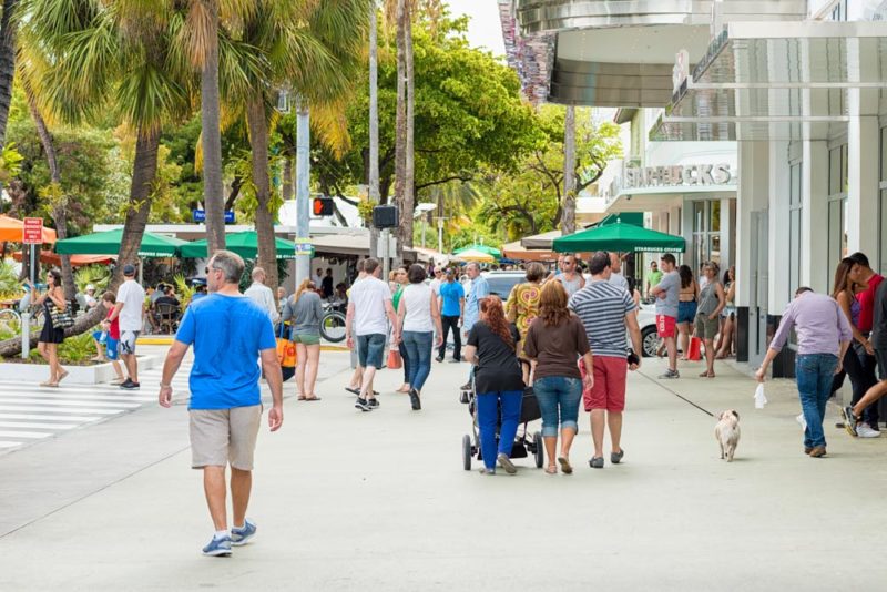 Unique Things to do in Sarasota: St. Armands Circle