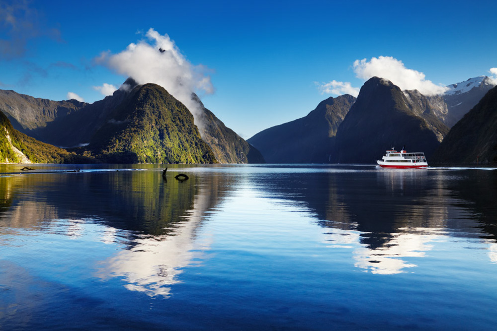 What Places to Visit in September: Fiordland National Park, New Zealand