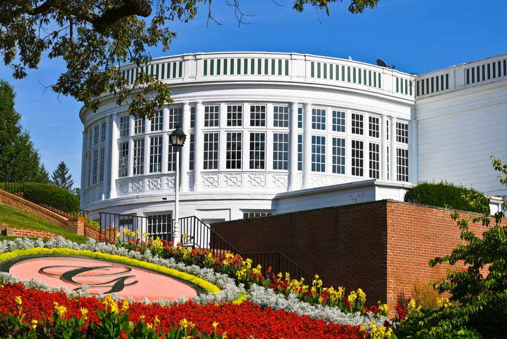 Best Things to do in West Virginia: Greenbrier Hotel