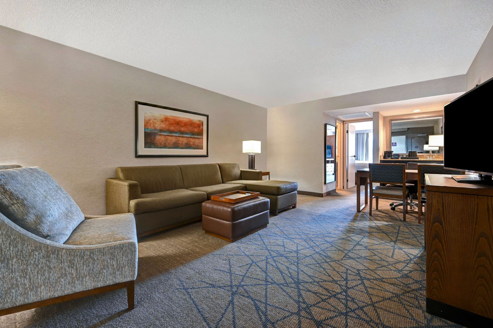 Colorado Springs Boutique Hotels: Embassy Suites by Hilton Colorado Springs