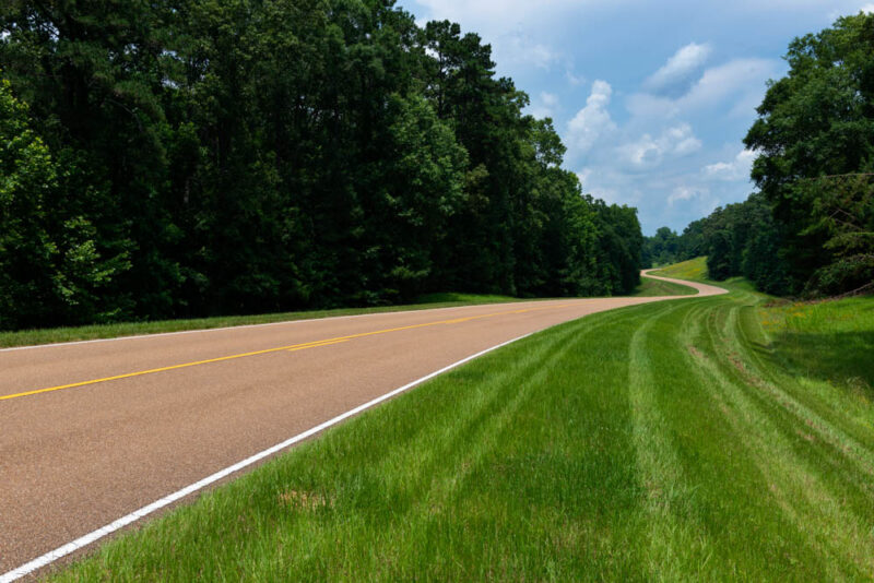 Cool Things to do in Mississippi: Natchez Trace Parkway