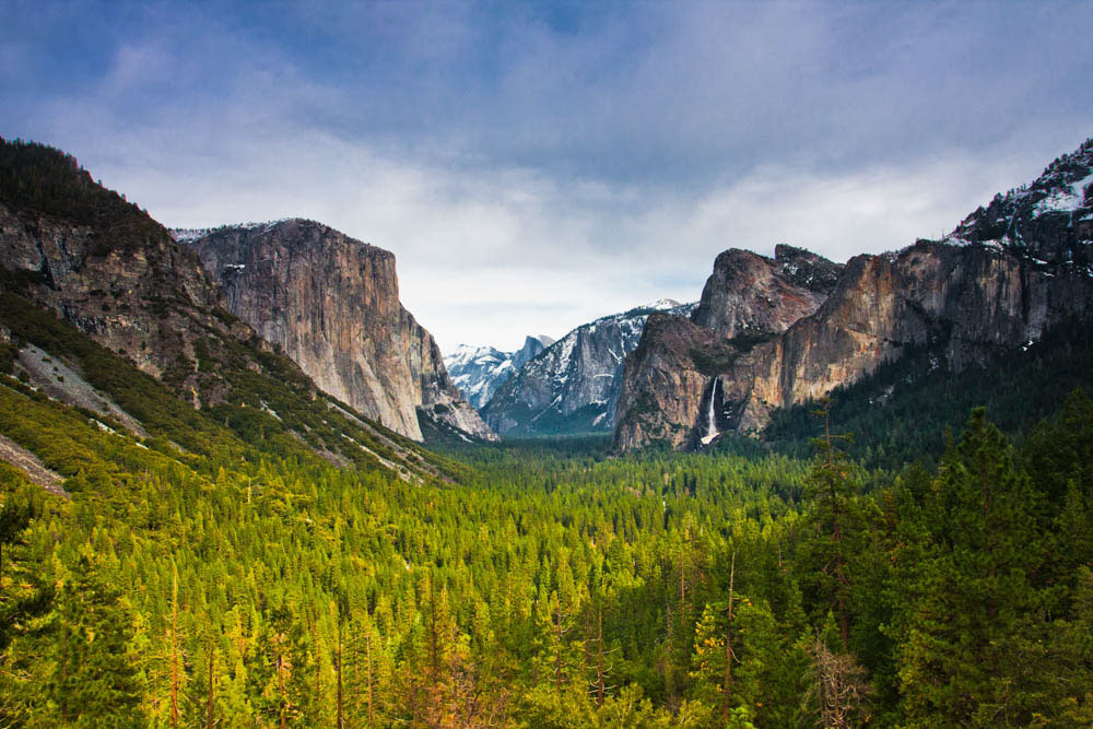 What Countries Have Shoulder Season in June: Yosemite National Park, California