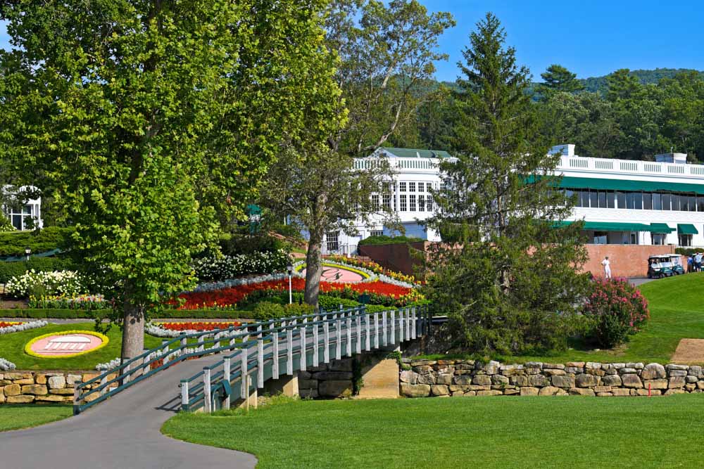What to do in West Virginia: Greenbrier Hotel