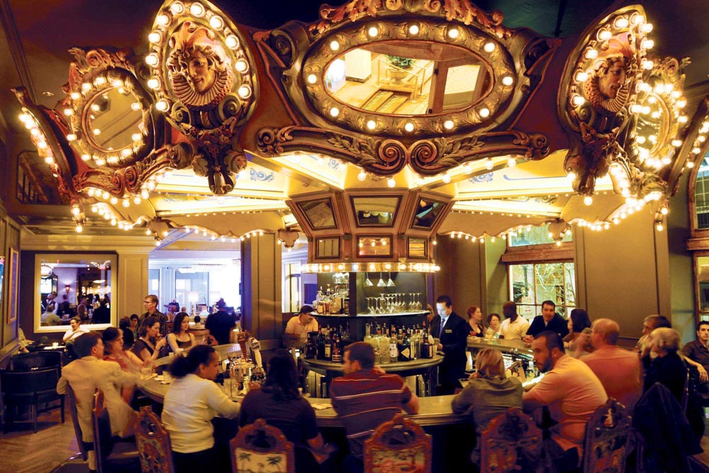 Cool Bars in New Orleans: The Carousel Bar