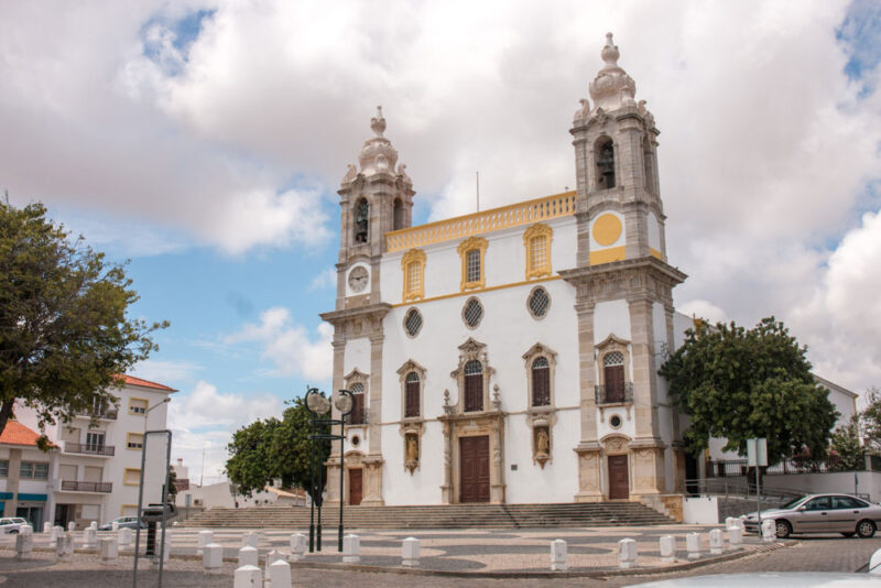 Cool Things to do in Faro: Igreja do Carmo