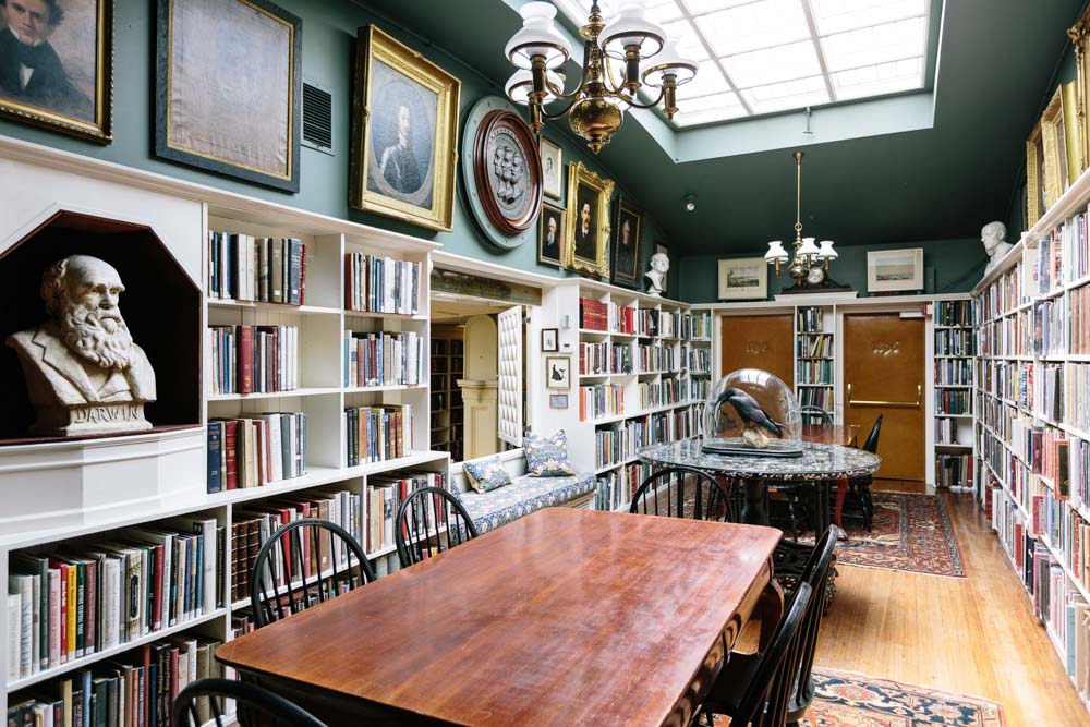 Cool Things to do in Providence, Rhode Island: Providence Athenaeum