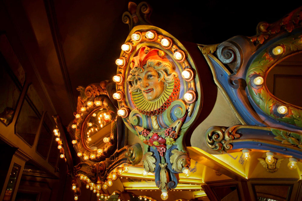 Unique Bars in New Orleans: The Carousel Bar