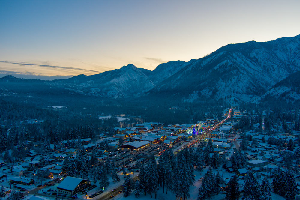 What Places Have Shoulder Season in US in December: Leavenworth