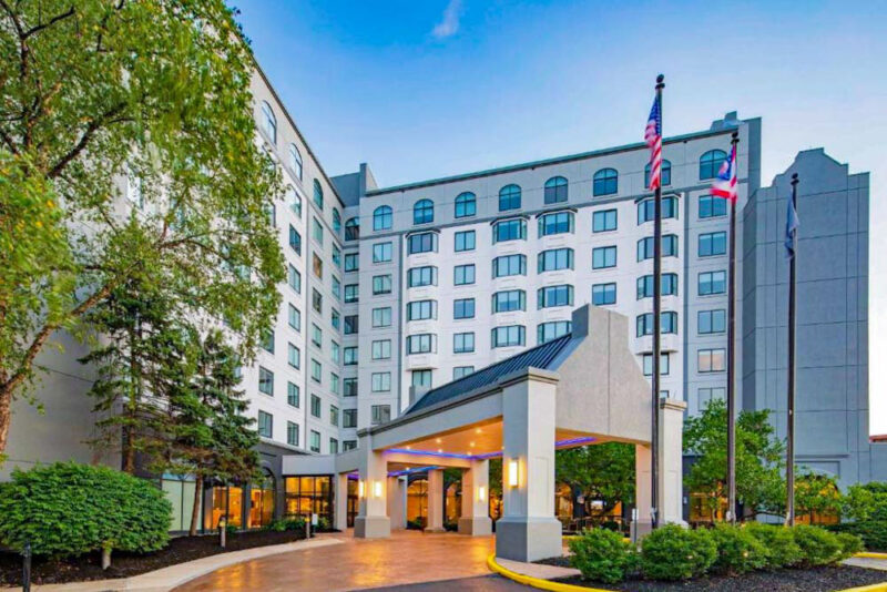 Cool Columbus Hotels: Sheraton Suites Columbus Worthington