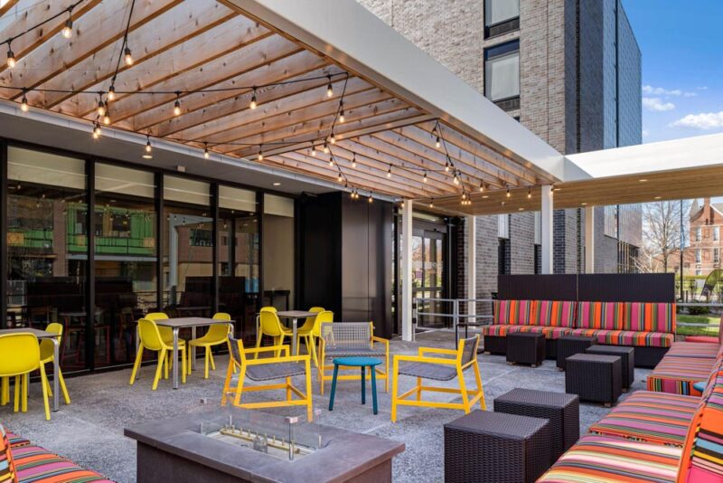 Cool Des Moines Hotels: Home2 Suites by Hilton Des Moines at Drake University