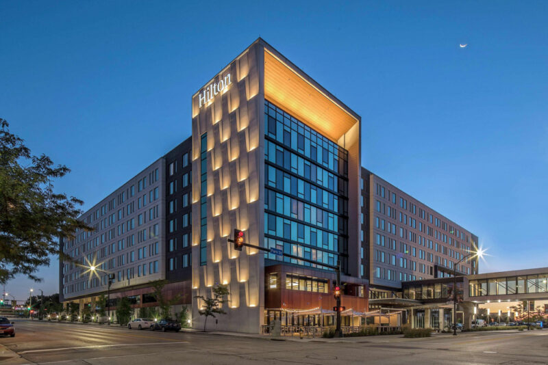 Unique Hotels Des Moines Iowa: Hilton Des Moines Downtown