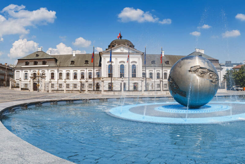 What to do in Bratislava: Grassalkovich Palace
