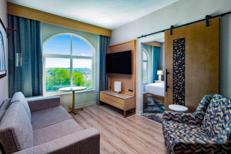 Where to stay in Columbus Ohio: Sheraton Suites Columbus Worthington