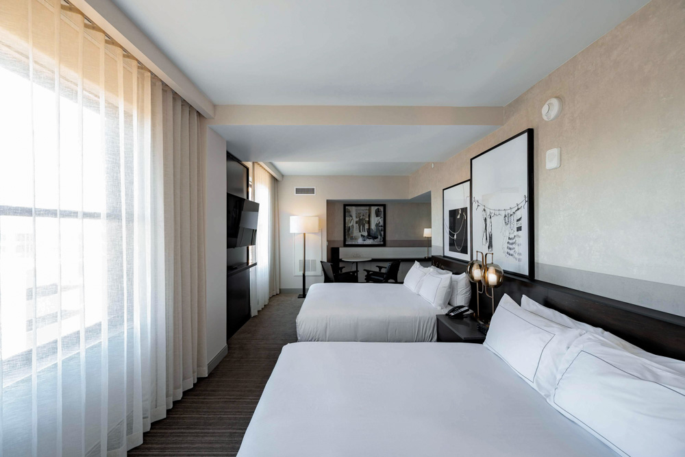 Cool Des Moines Hotels: Wildwood Lodge & Suites