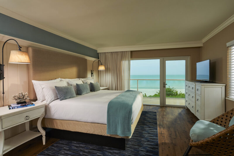 Where to stay in Naples Florida: Edgewater Beach Hotel