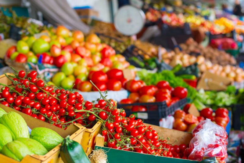 Cool Things to do in Lawrence, Kansas: Lawrence Farmers Market

