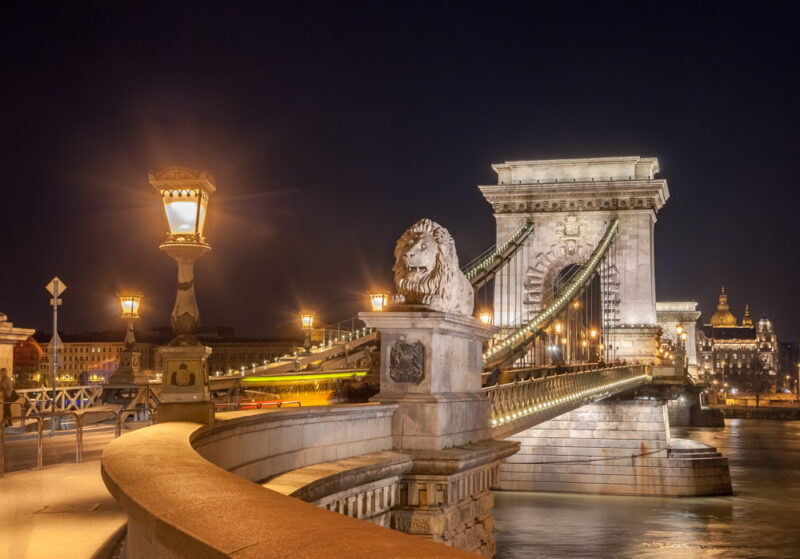 Budapest 3 Day Itinerary Weekend Guide: Szechenyi Chain Bridge