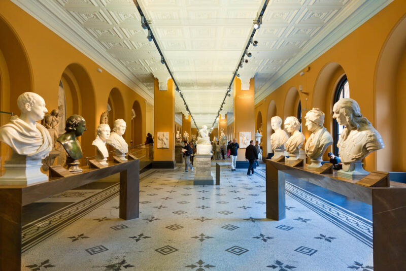 London 3 Day Itinerary Weekend Guide: Victoria and Albert Museum