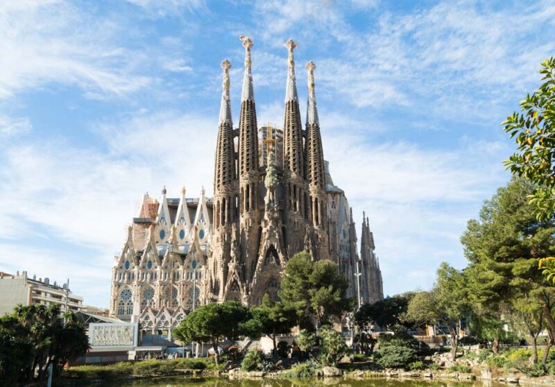Barcelona 3 Day Itinerary Weekend Guide: Sagrada Familia